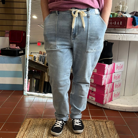 Judy Blue Plus Size Joggers available in sizes 14-24. Inseam: 29" Cuffed, 31" Uncuffed.  94% Cotton, 5% Polyester, 1% Spandex.