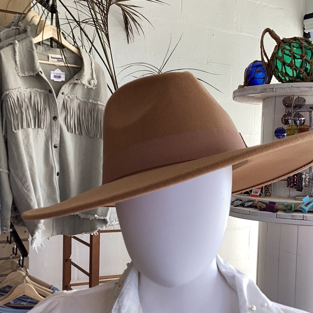 Fedora 65% Cotton 35% Polyester.  Camel