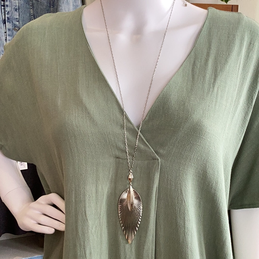 16" Silver leaf shape necklace