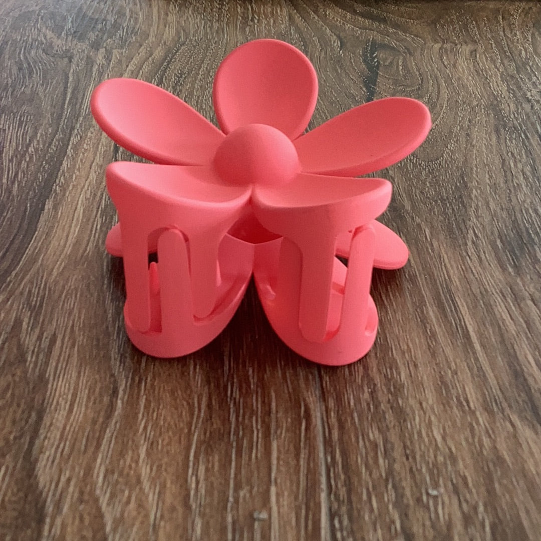 Flower hair clip 3" diameter. Pink