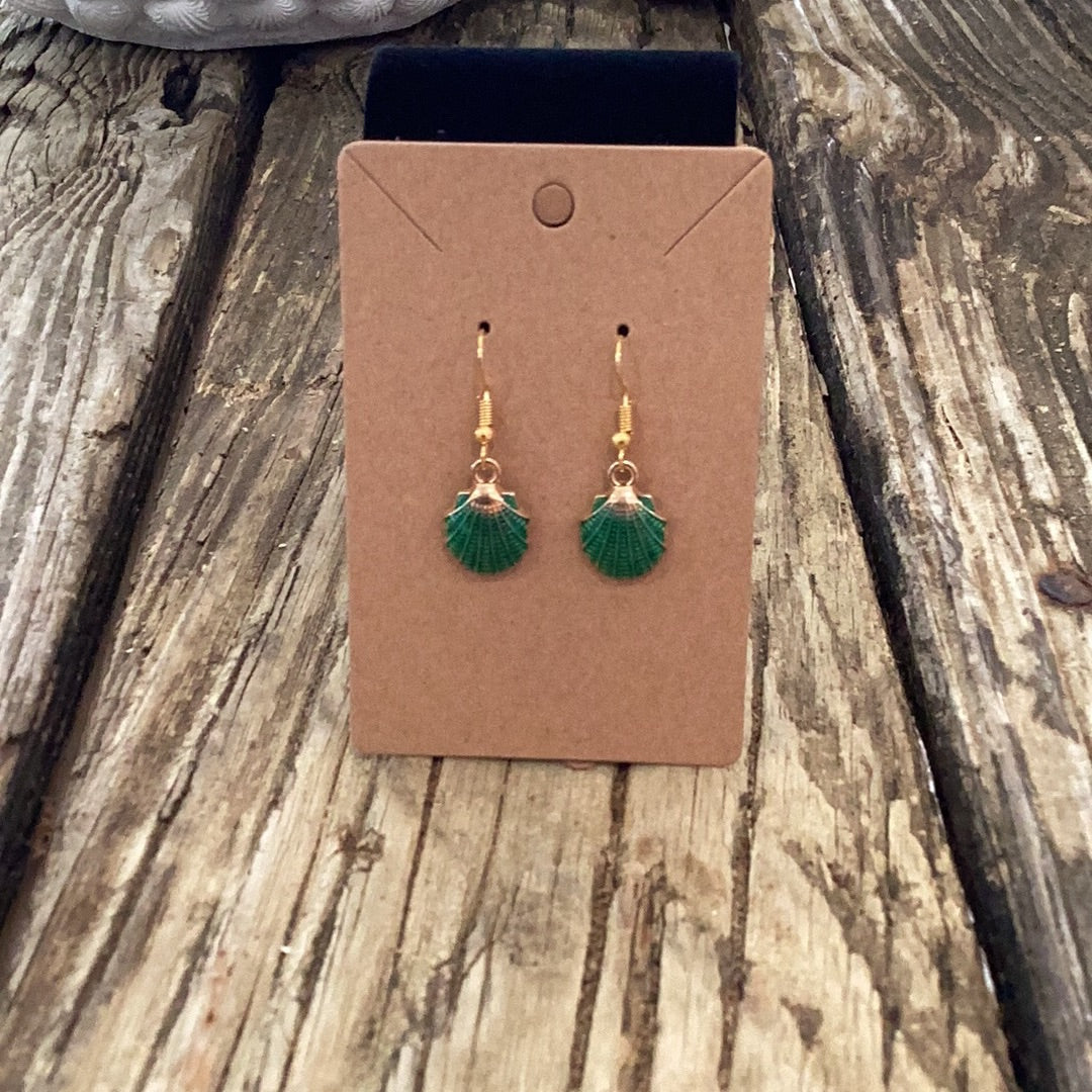 Hand crafted dangle clam shells earrings