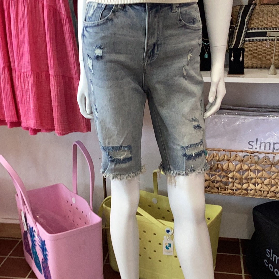 Risen's Mid-Rise bermuda shorts, available in sizes Small through Large 95% Cotton, 3.5% Polyester, 1.5% Spandex
